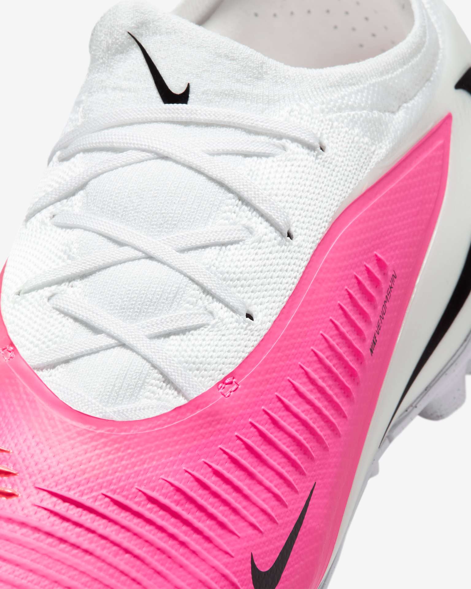 NIKE公式】ナイキ ファントム 6 LOW プロ ターフ サッカーシューズ